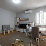 Modern Apartment Edda - Quiet Area - Close To Old Town And Beaches